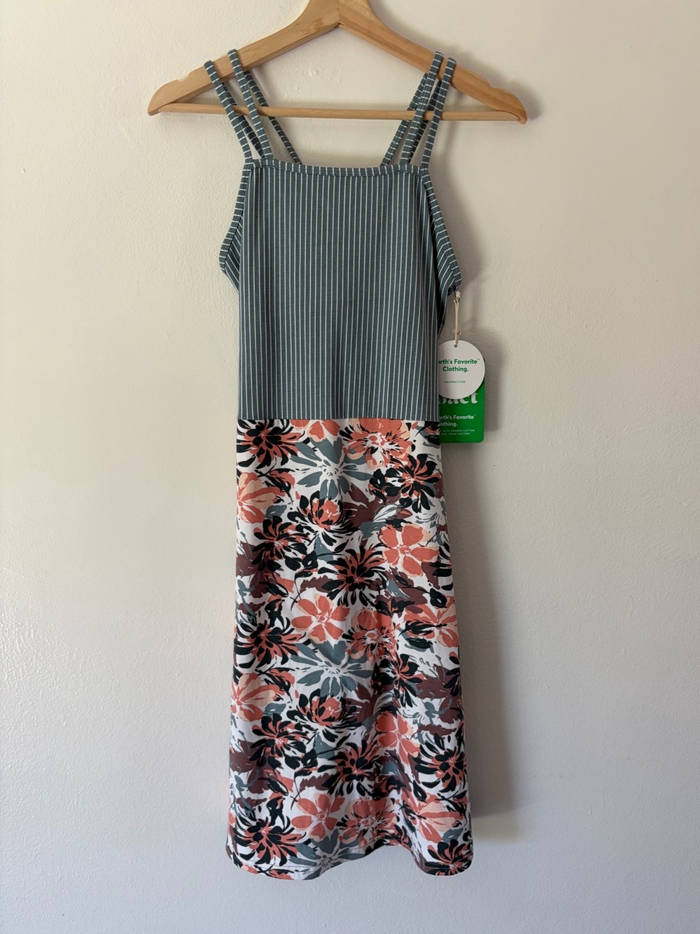 Pact Fit & Flare Strappy Dress Lake Blossoms Lake Stripe Size Large NWT
